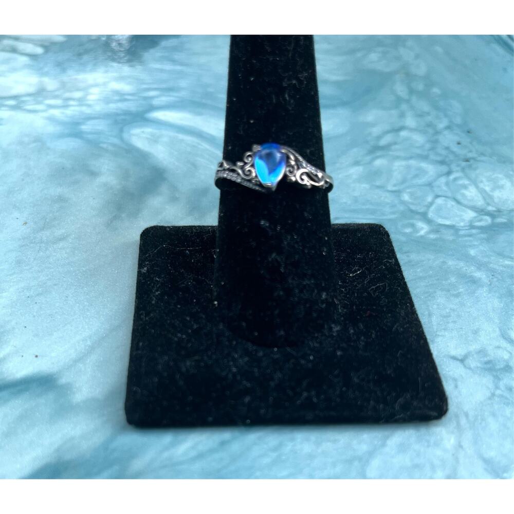 Sterling Silver 925 Moonstone and Glass Inlaid Tear Drop Ring Size 8.75 Dainty